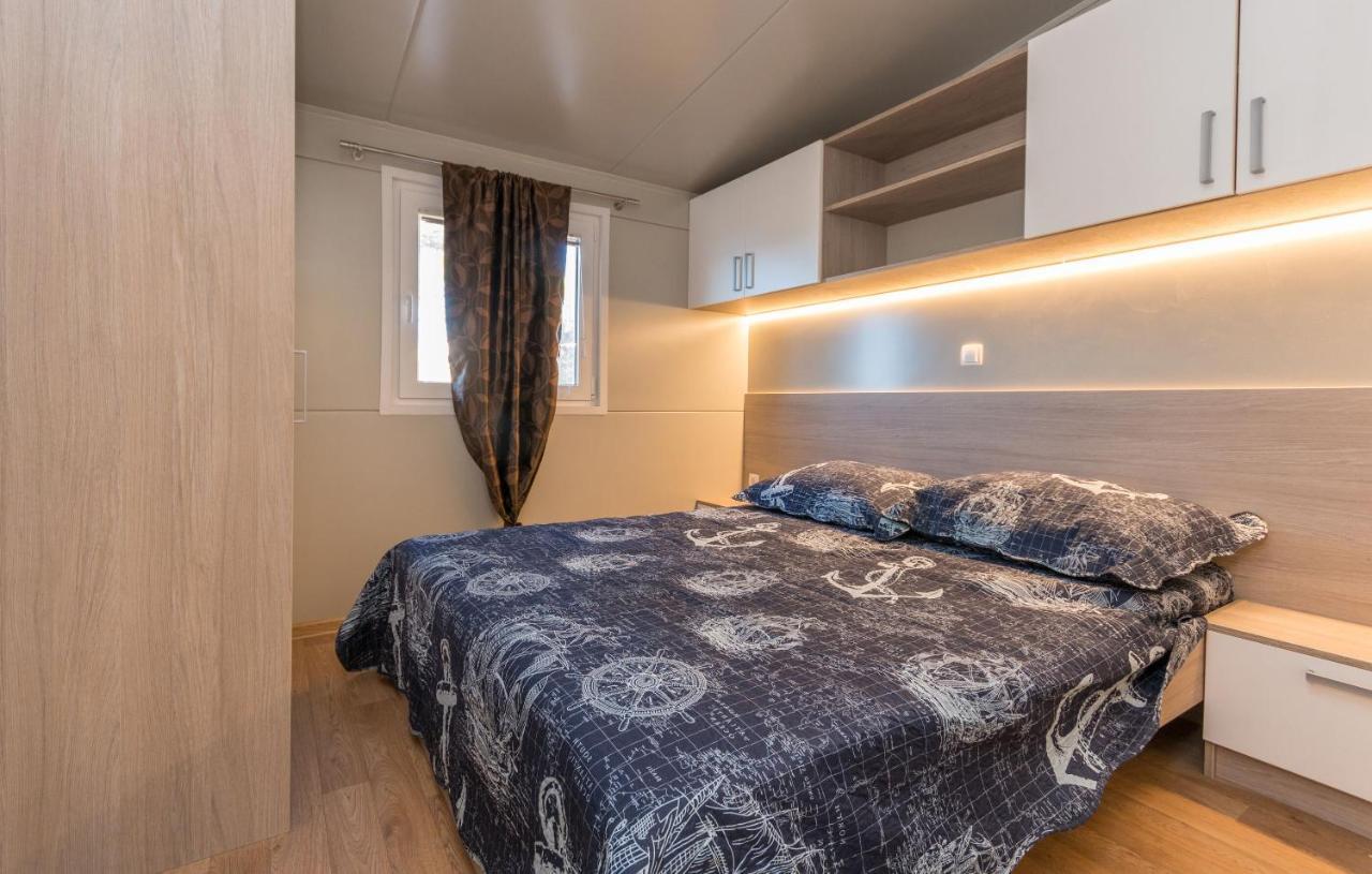 Mobile Home Rock Rose 1 Ткон Екстериор снимка